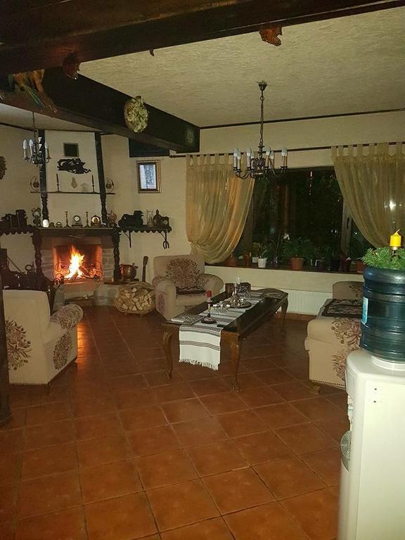 Vila Colt De Rai Hotel Rîşnov Екстериор снимка